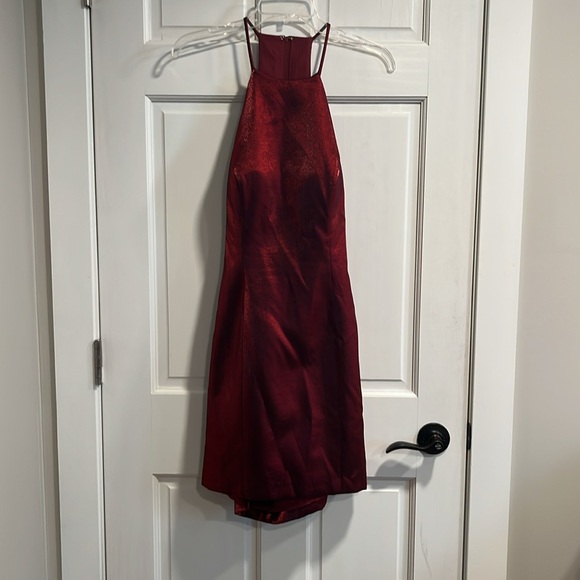 Sherri Hill 53004 Short Halter Neck Sheath Dress in Wine Color Size 10 - Picture 3 of 12